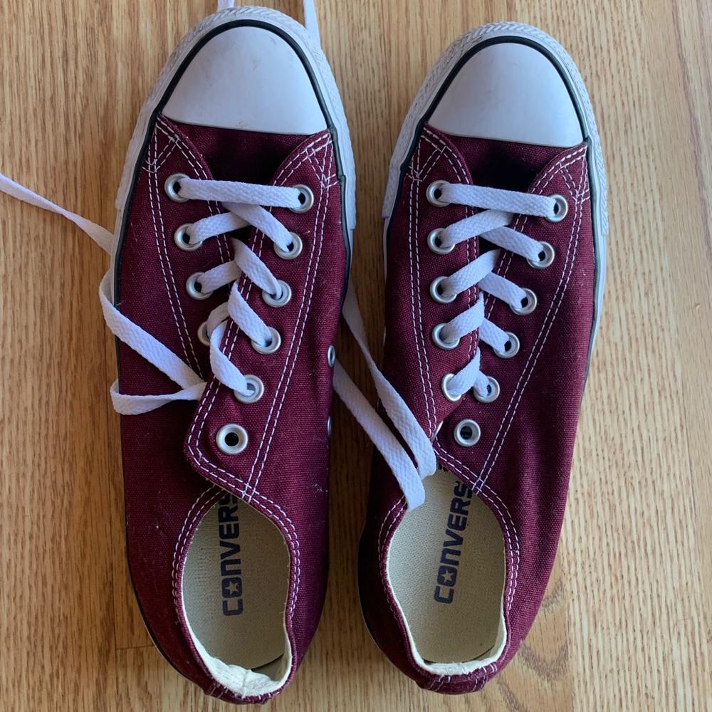 maroon womens converse
